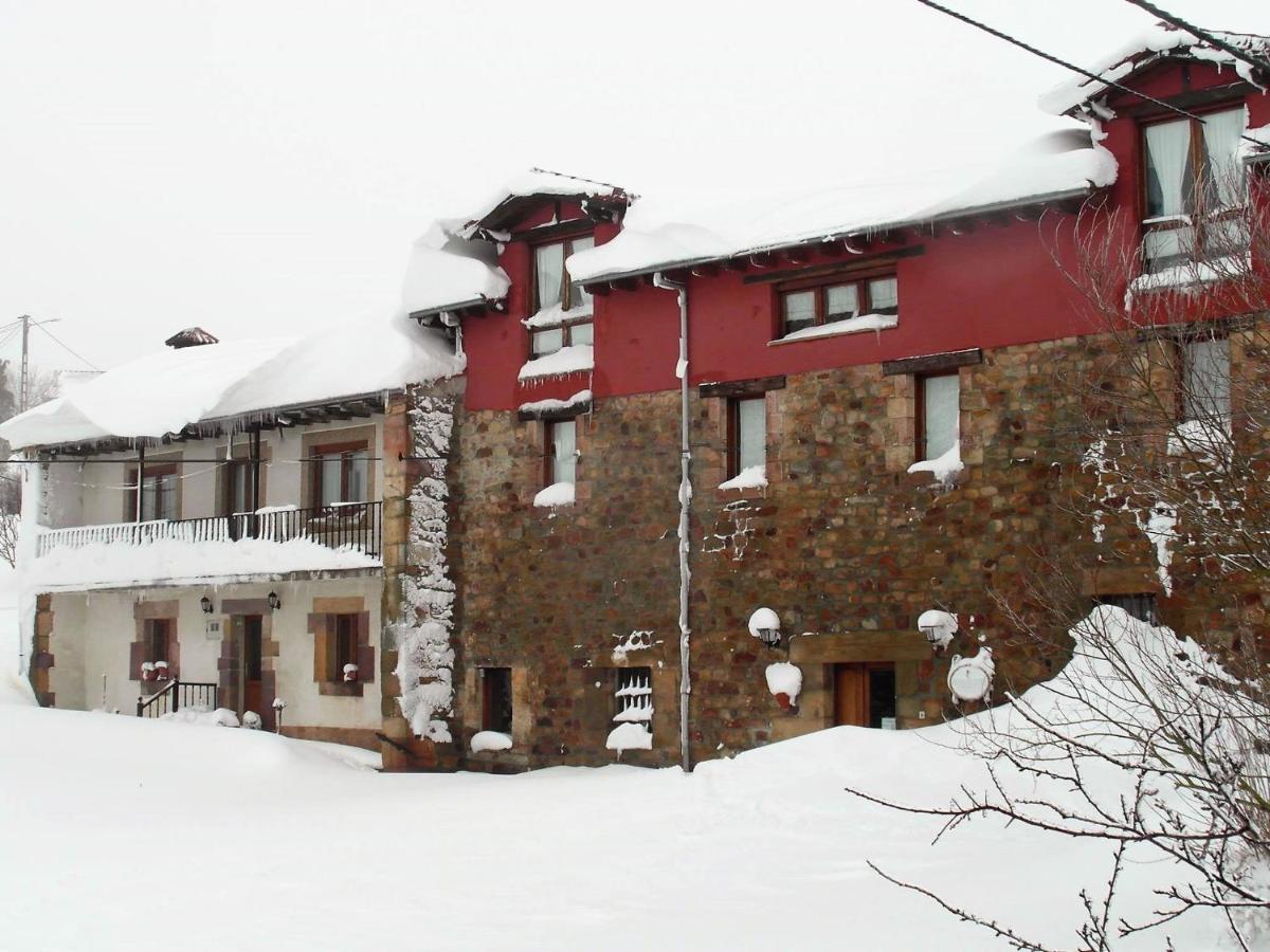 Albergue La Torre Santiurde de Reinosa Exterior foto
